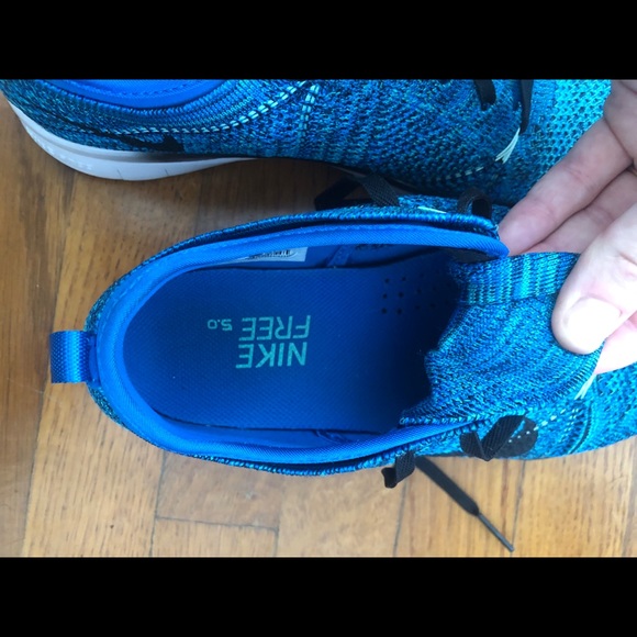 Nike free TR FLYKNIT ( woman’s US size 7) - Picture 3 of 5